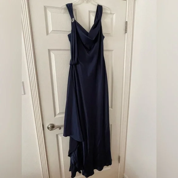green emerald velvet dress Dylon Dress